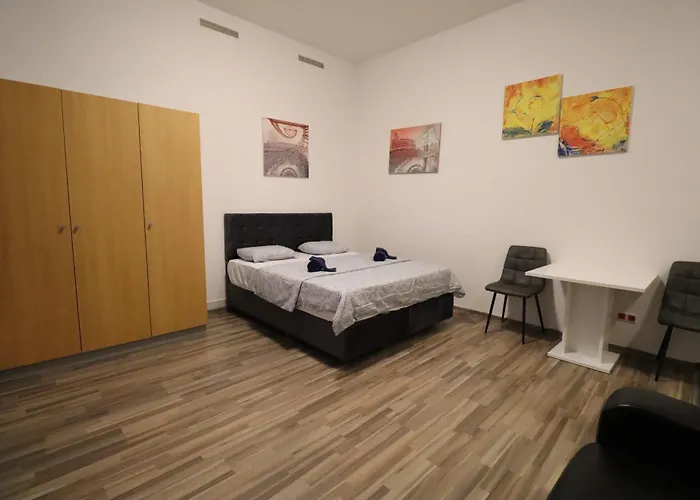 Grey Palazzo 1050 Aparthotel 3*