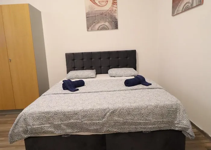 Grey Palazzo 1050 Aparthotel 3*
